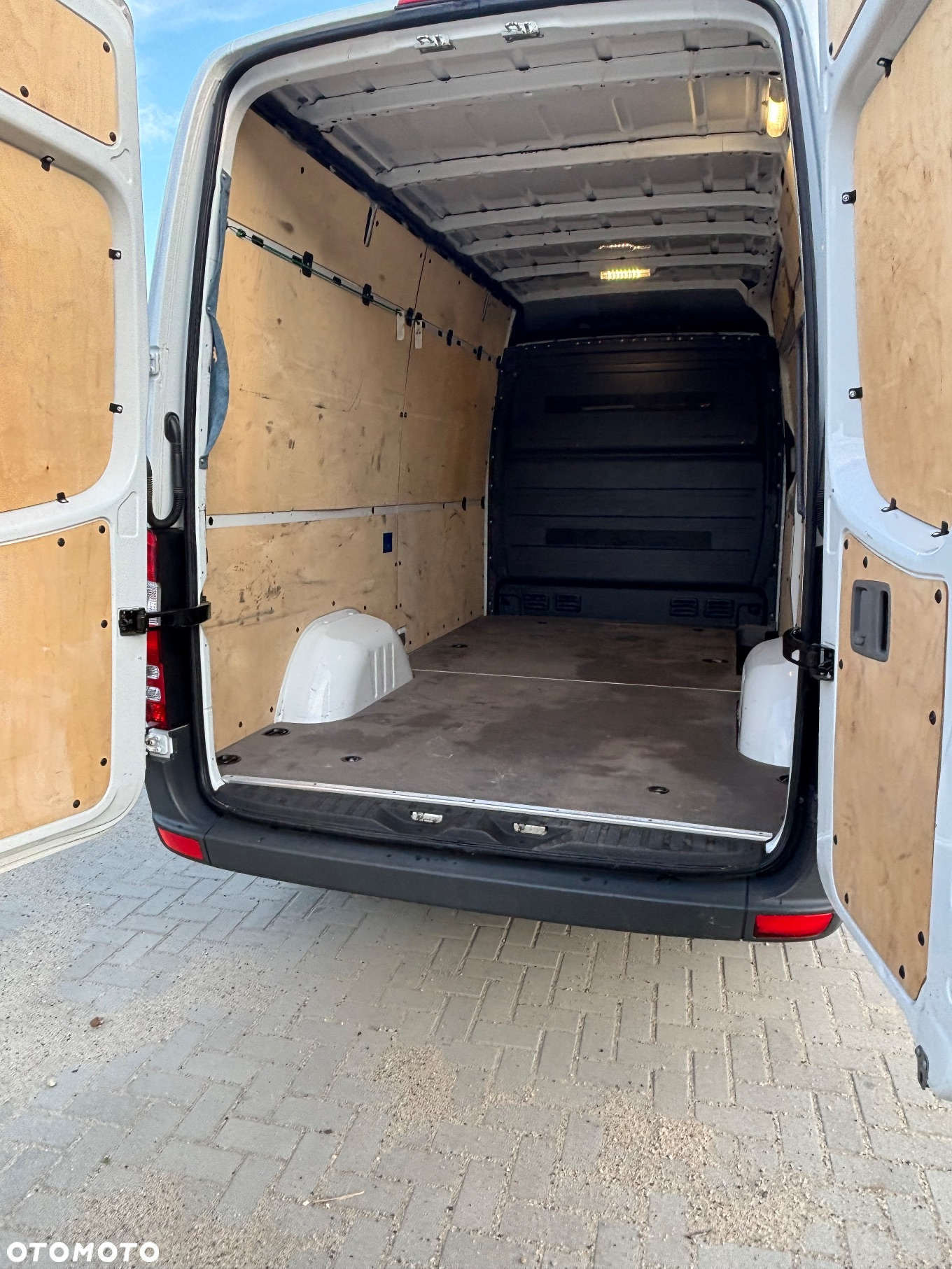Mercedes-Benz SPRINTER L2H2 - 6
