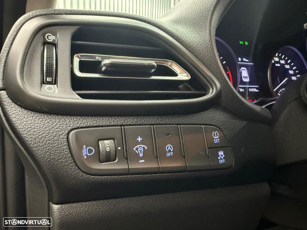 Hyundai i30 SW 1.6 CRDi Style Plus - 27