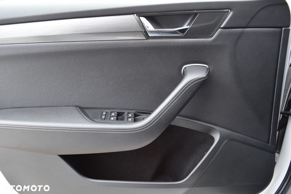 Skoda Superb 2.0 TSI Style DSG - 27