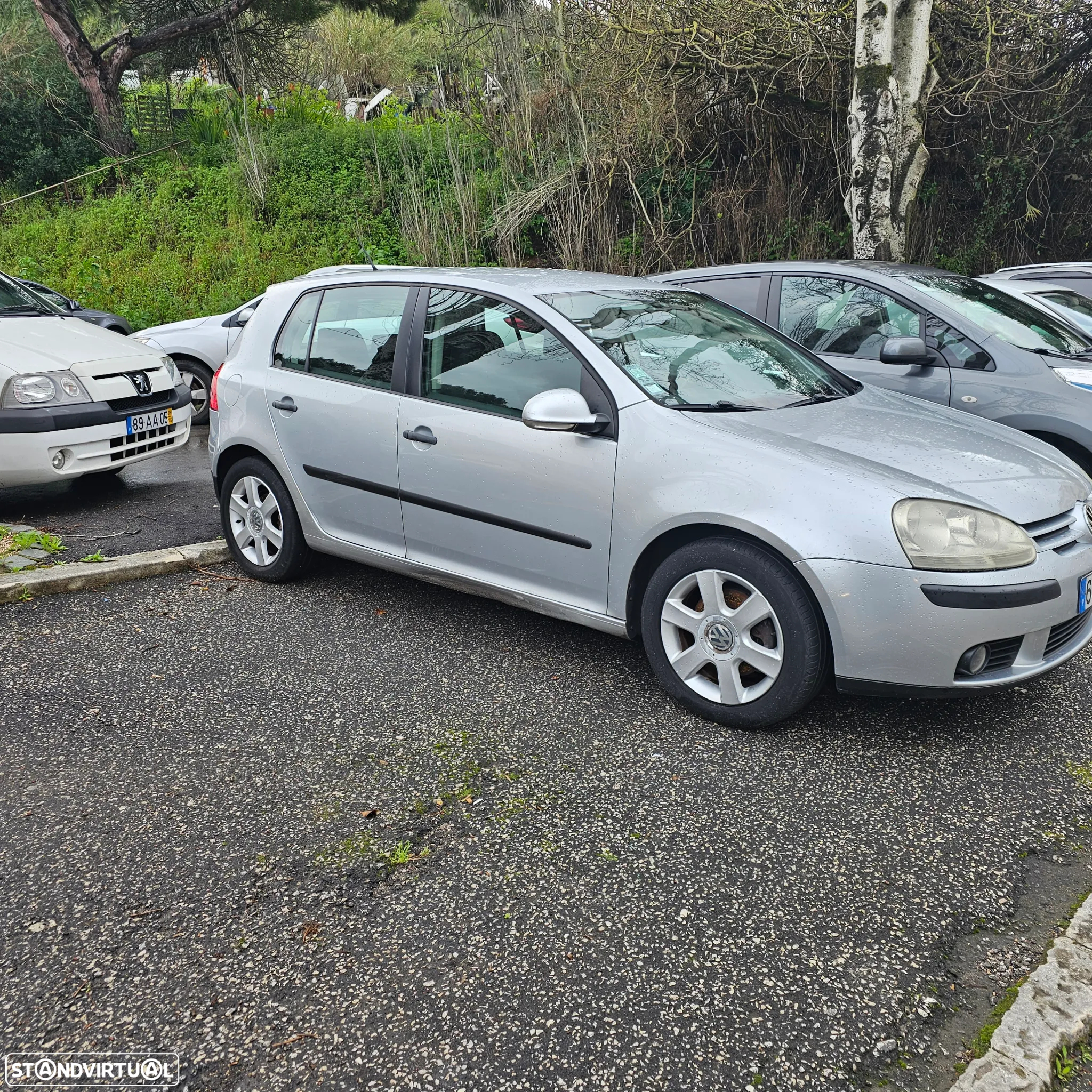 VW Golf 1.9 TDi Confortline DSG - 2