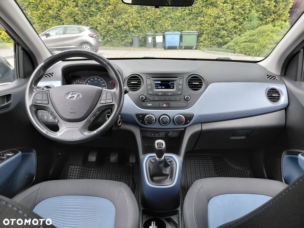 Hyundai i10 1.0 Fifa World Cup Edition - 4
