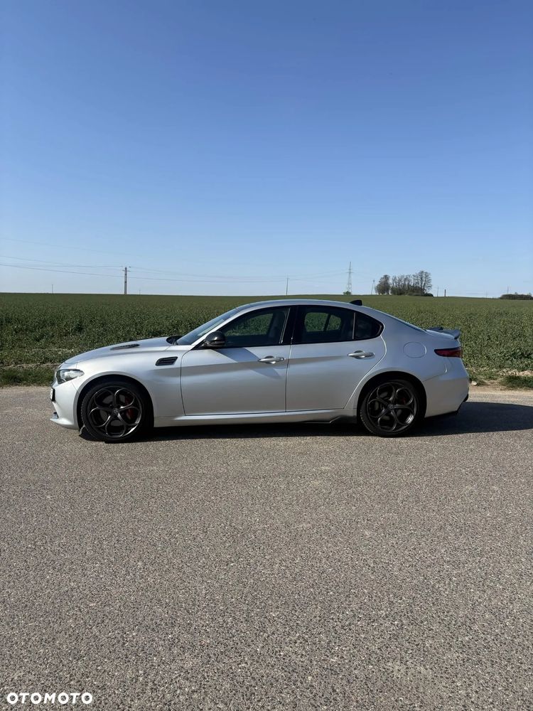 Alfa Romeo Giulia 2.0 Turbo 16V AT8-Q4 Veloce Ti - 15