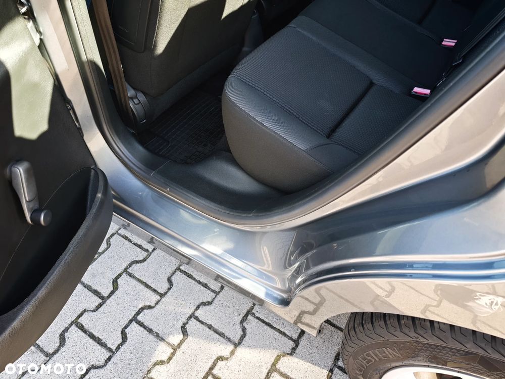 Peugeot 207 - 31