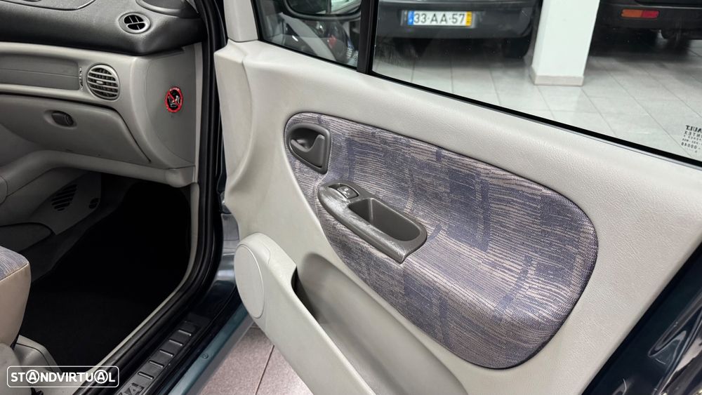 Renault Scénic RX4 1.9 dCi Privilège - 26