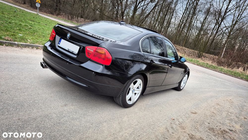 BMW Seria 3 325i Edition Sport - 4