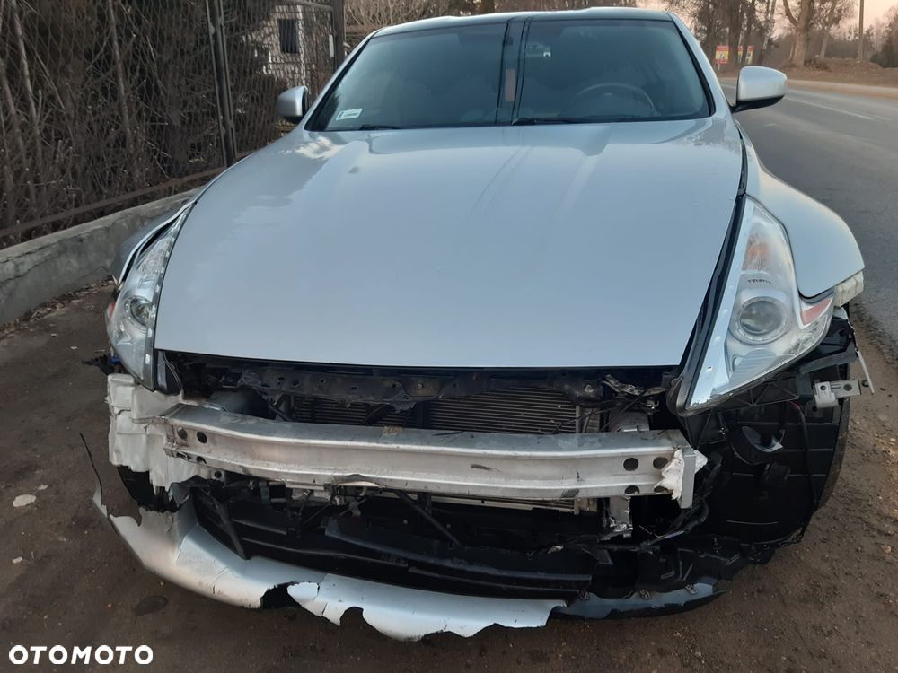 Nissan 370 Z - 8