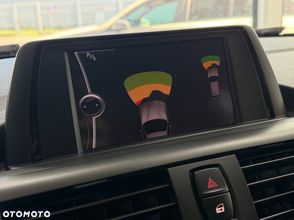 BMW Seria 1 116i - 12