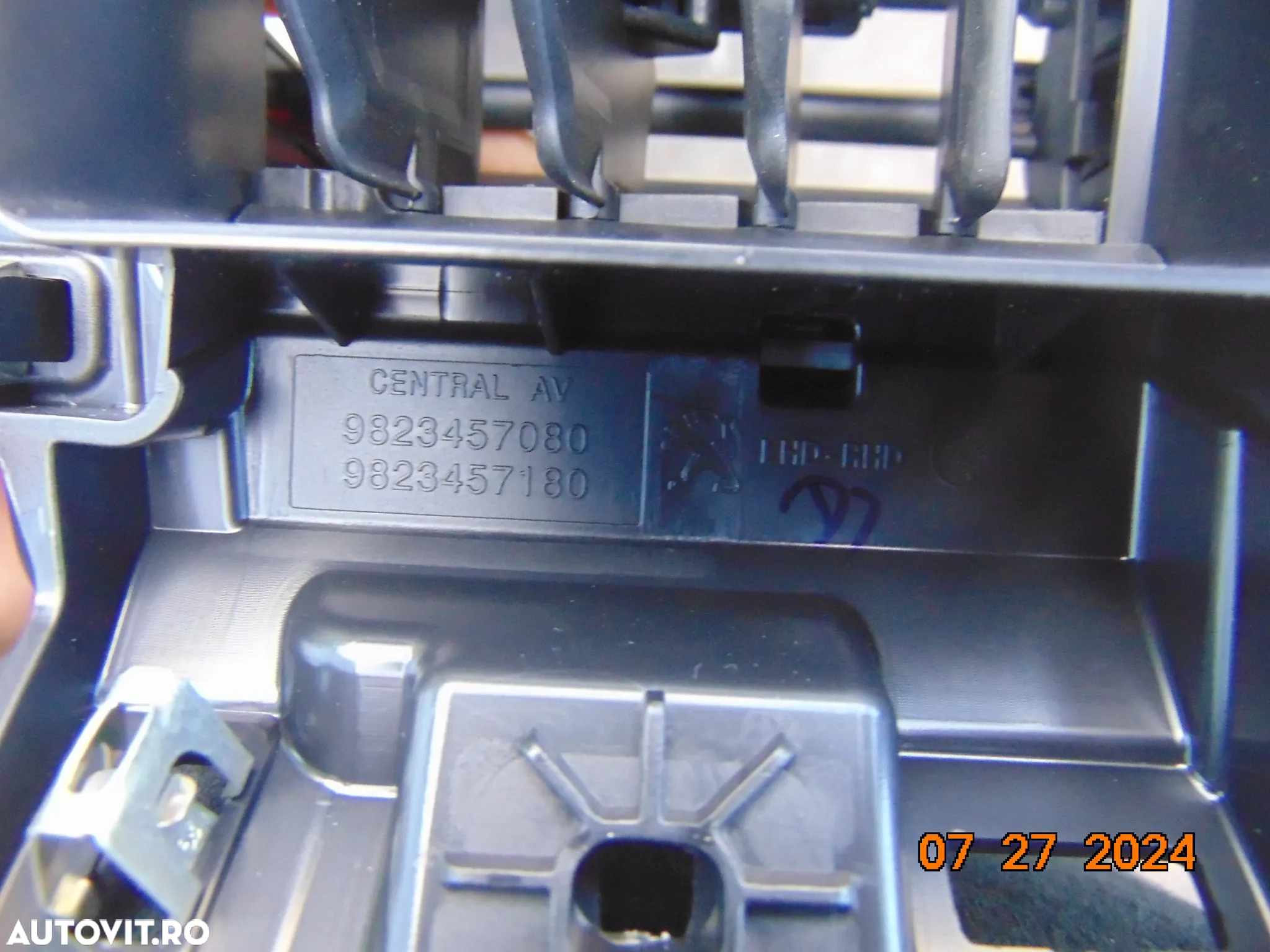 Panou butoane clima Peugeot 208 dupa 2019 2008 panou ac comenzi aer cod 9823457080 - 4
