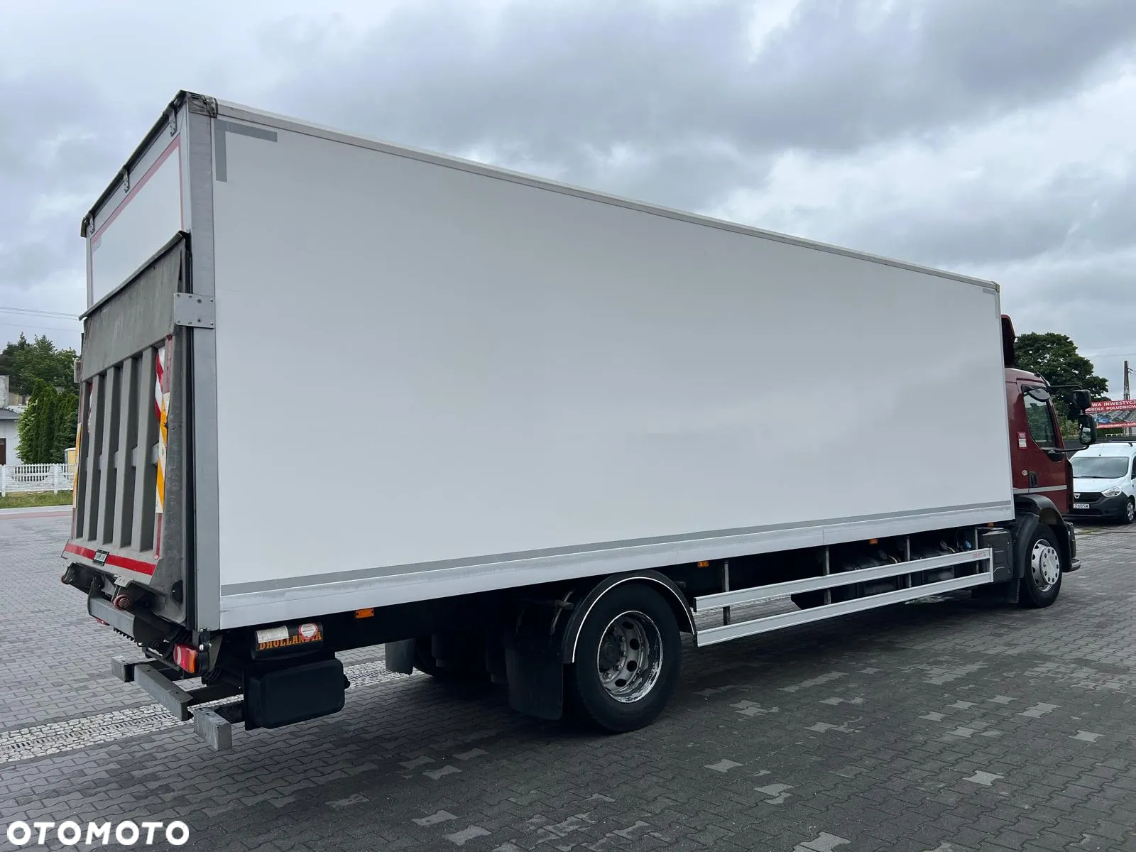Renault D18 250 DTI 18T CHŁODNIA+WINDA - 4