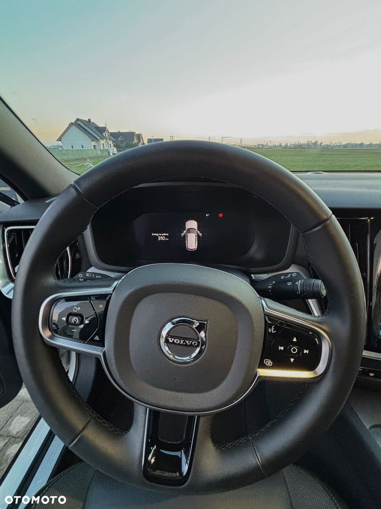Volvo V60 B4 B Plus Dark - 9