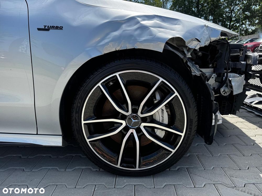 Mercedes-Benz CLA AMG 35 4Matic AMG Speedshift 7G-DCT - 20