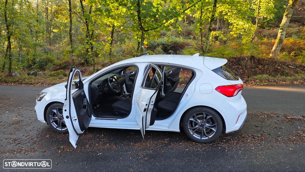 Ford Focus 1.0 EcoBoost S&S ST-LINE STYLE - 22
