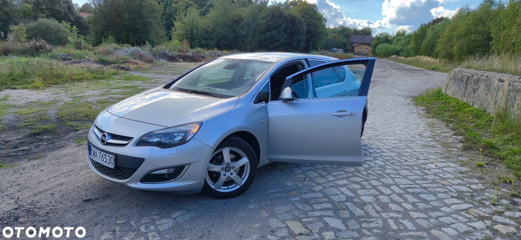Opel Astra IV 1.6 CDTI Cosmo - 1