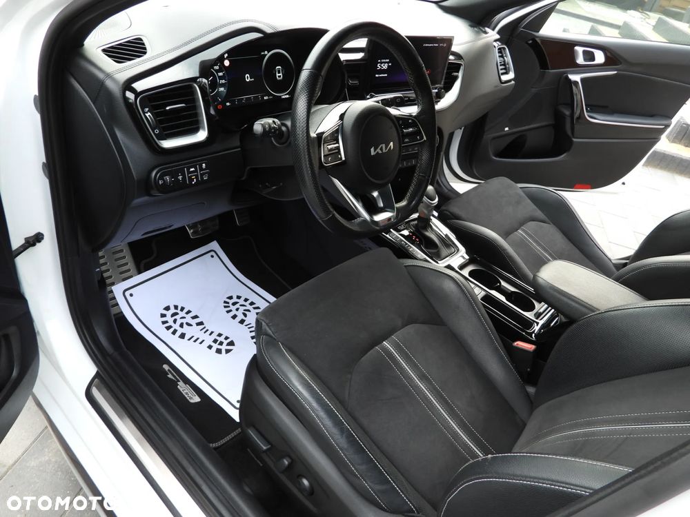 Kia ProCeed 1.5 T-GDI DCT7 OPF GT LINE - 39