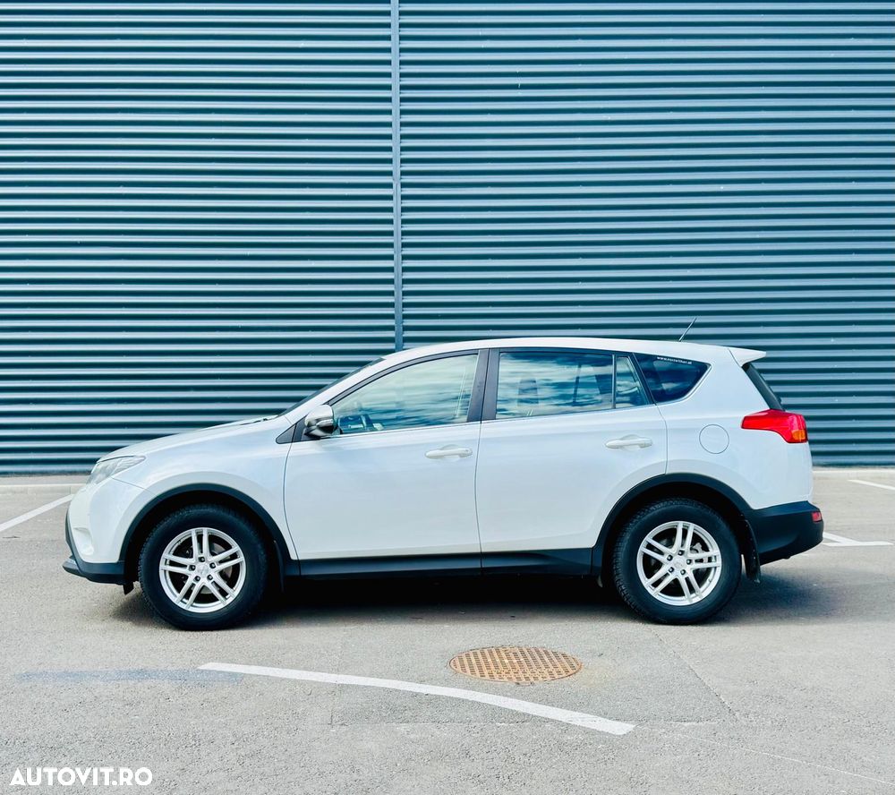Toyota RAV4 - 6