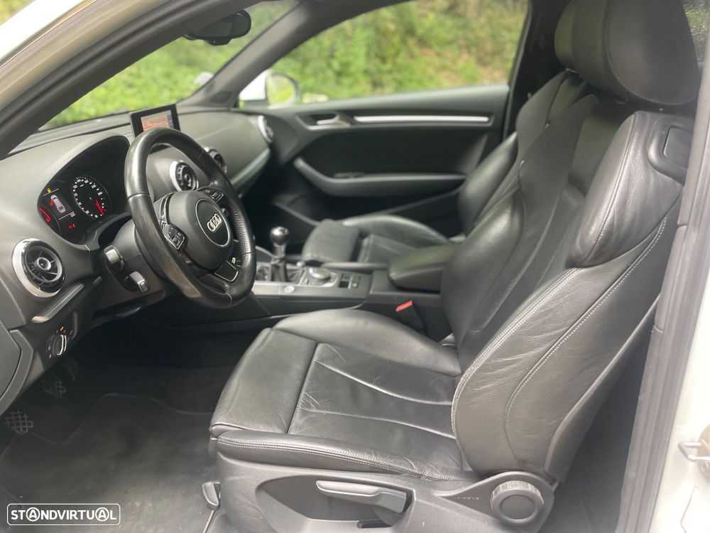 Audi A3 2.0 TDI S line Sport Pack - 18