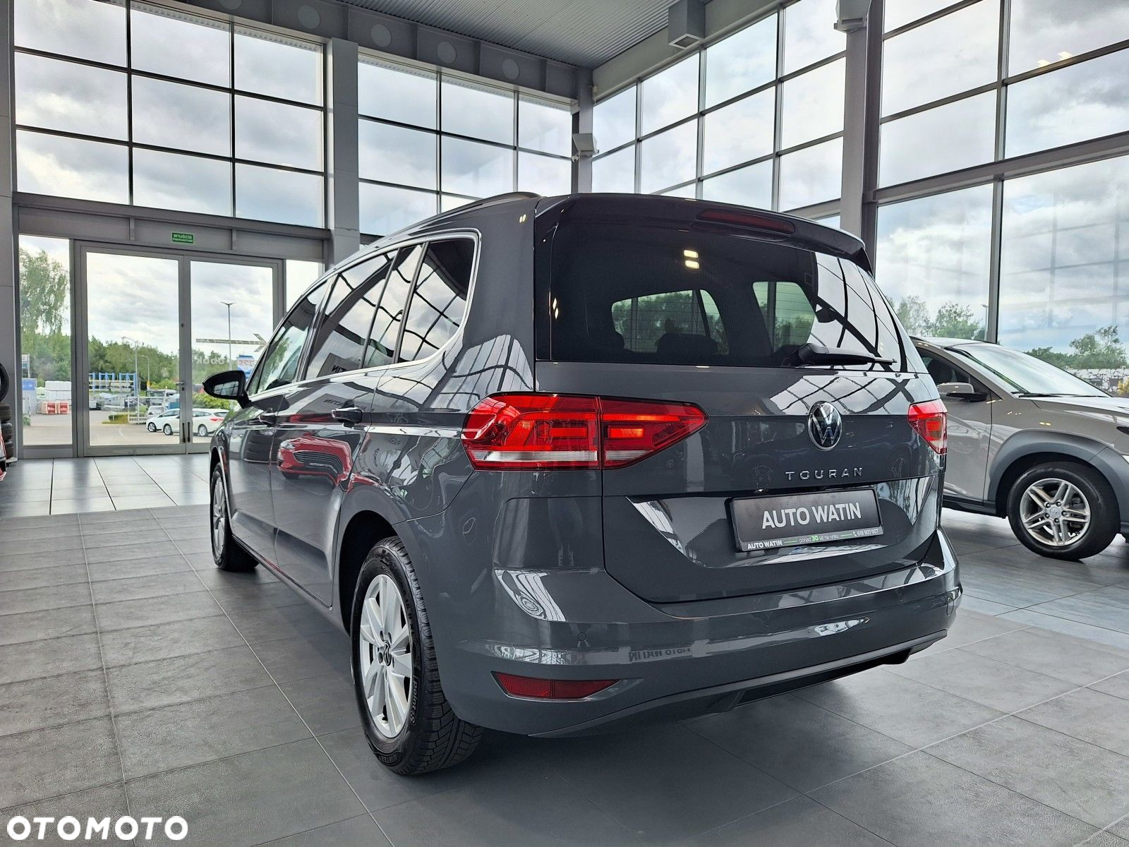 Volkswagen Touran 2.0 TDI BMT SCR Comfortline - 15