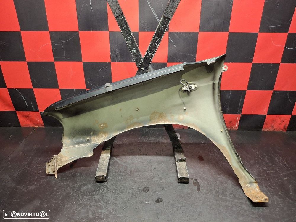 Guarda Lamas Direito Nissan Pick Up (D22) - 2