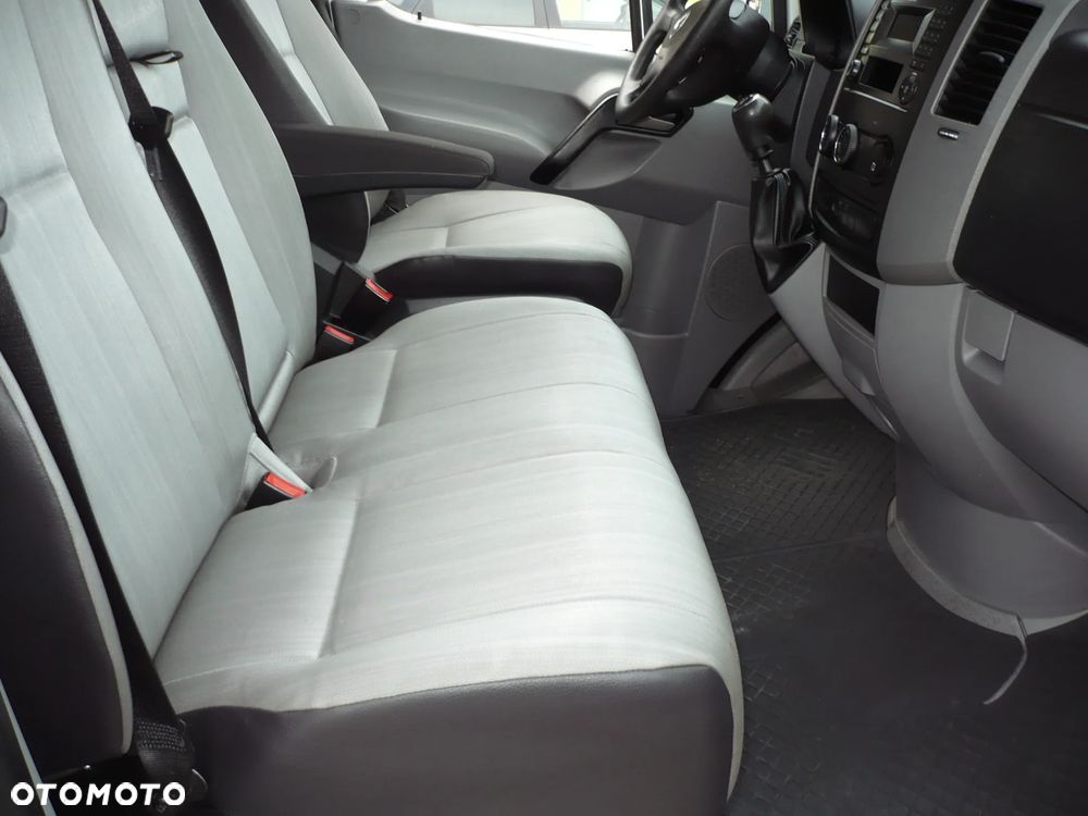 Volkswagen Crafter - 9