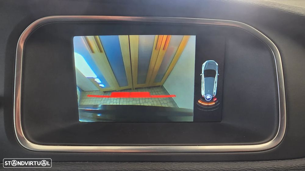 Volvo V40 D2 Momentum - 17