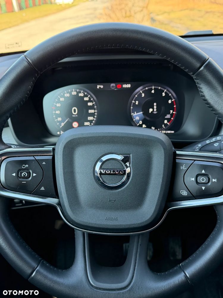 Volvo XC 40 T3 Momentum Pro - 5