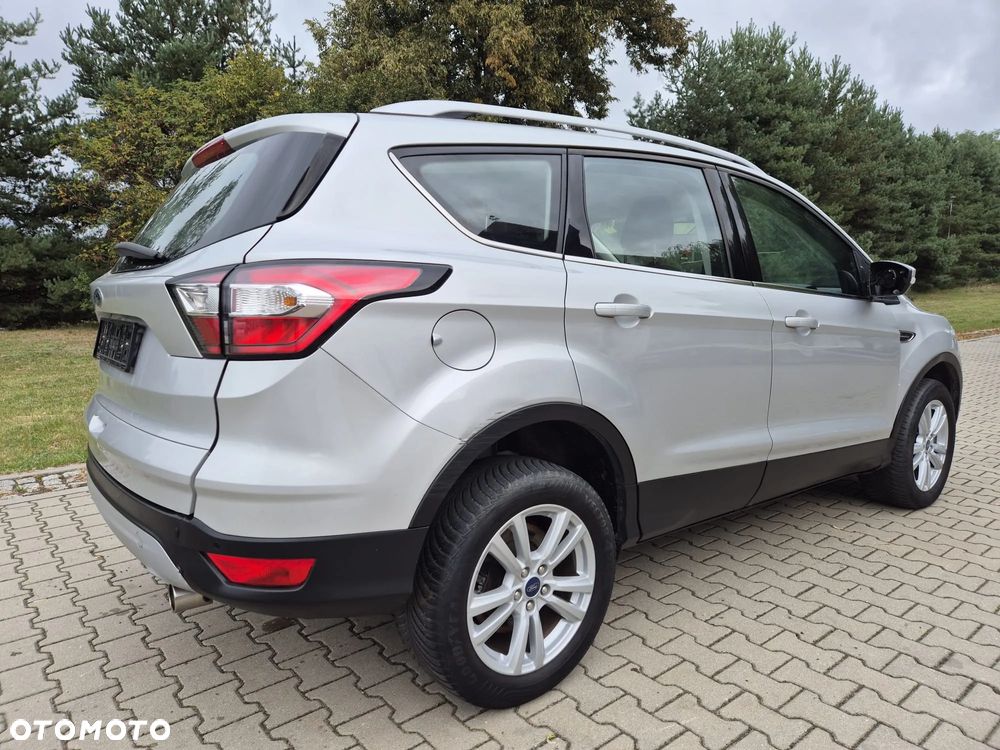 Ford Kuga 1.5 EcoBoost 2x4 Titanium - 5