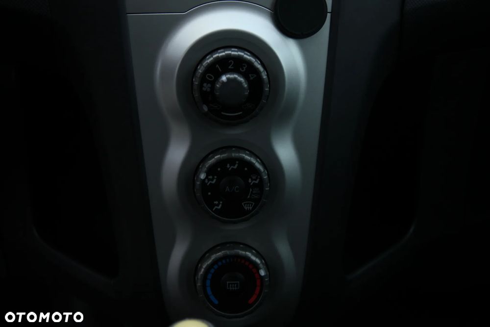 Toyota Yaris - 21