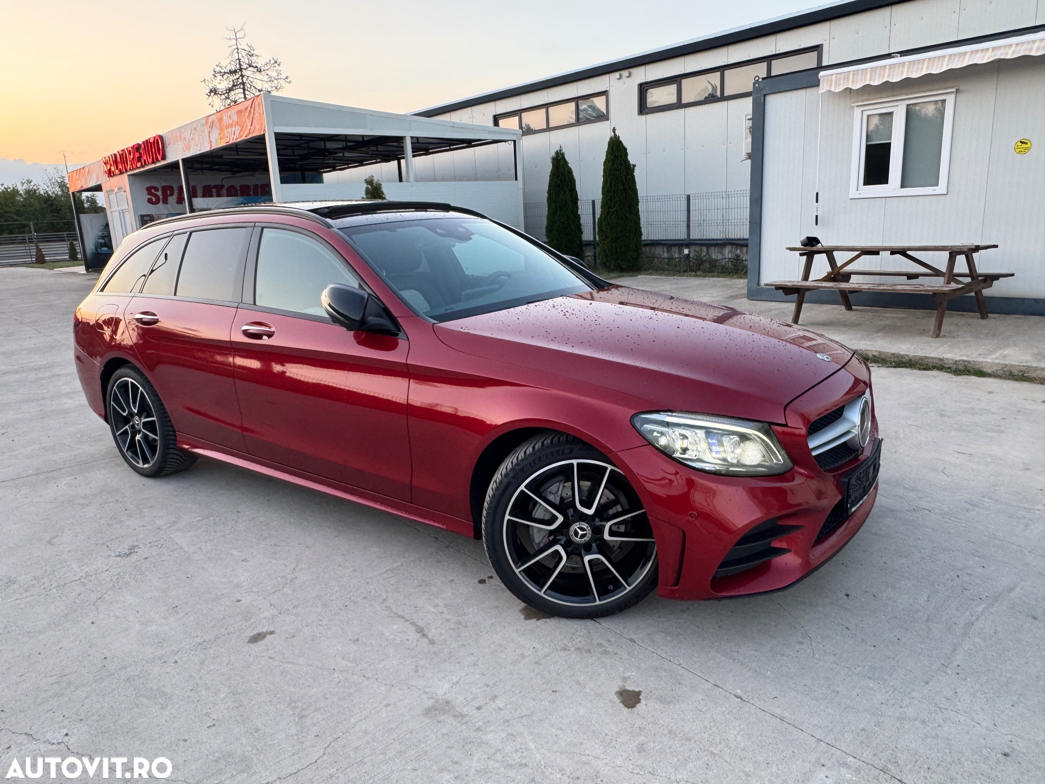 Mercedes-Benz C 220 d 4Matic 9G-TRONIC AMG Line - 3