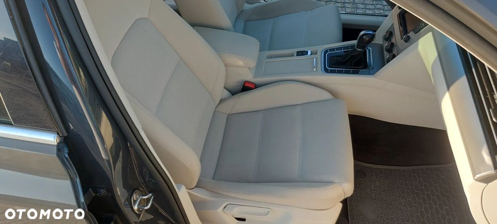 Volkswagen Passat 1.8 TSI BMT Comfortline DSG - 19