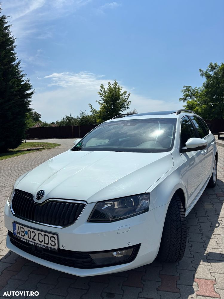 Skoda Octavia 2.0 TDI DSG Style - 3