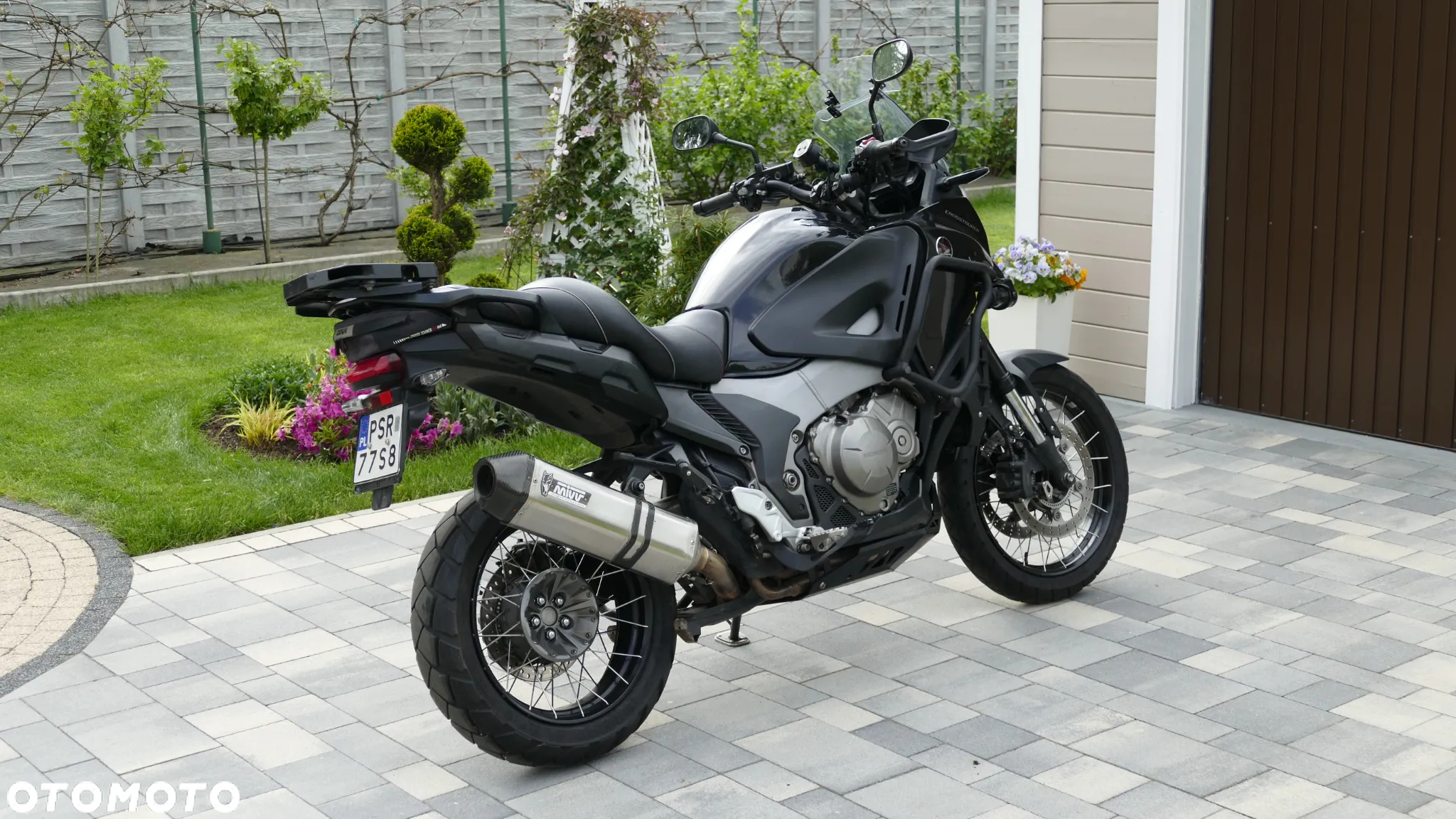 Honda VFR - 2