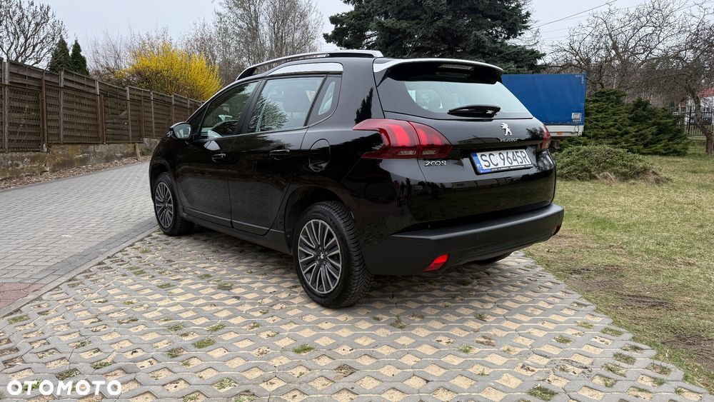 Peugeot 2008 1.2 Pure Tech Active S&S - 6