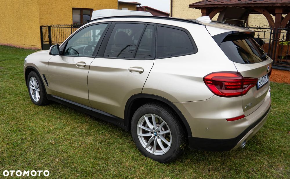 BMW X3 sDrive18d Advantage - 9