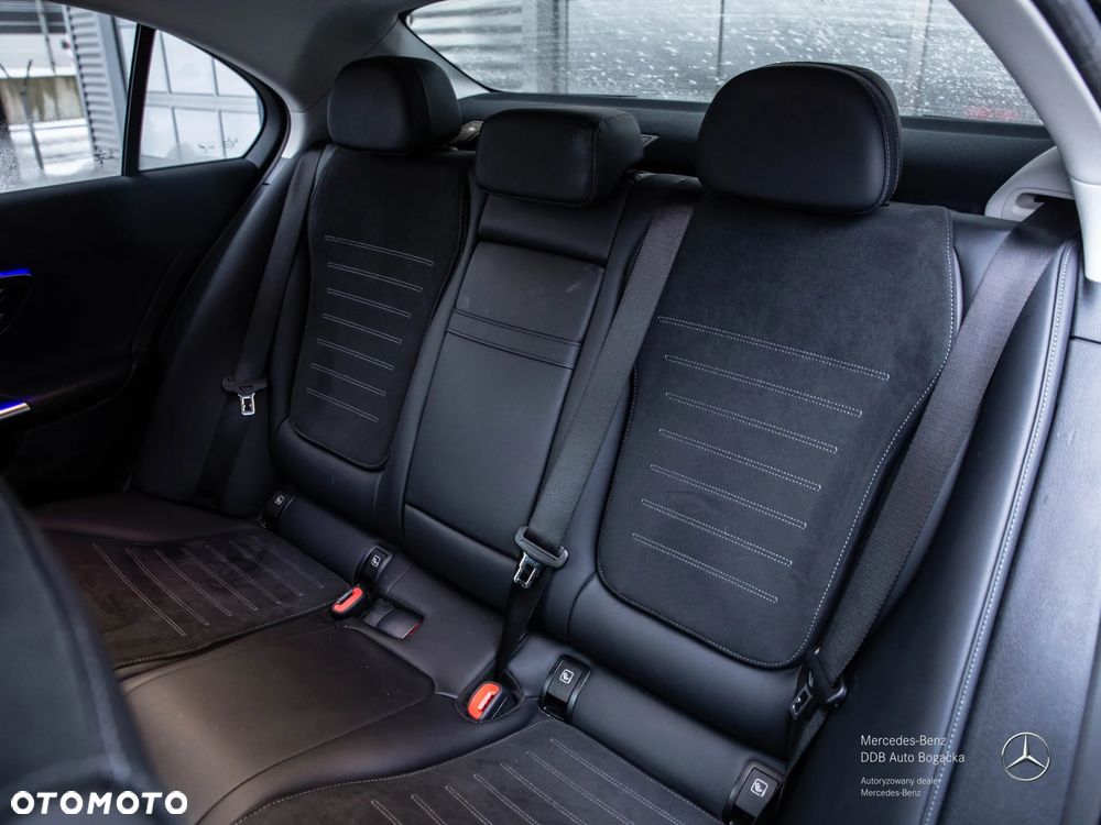 Mercedes-Benz Klasa C 200 d mHEV AMG - 12