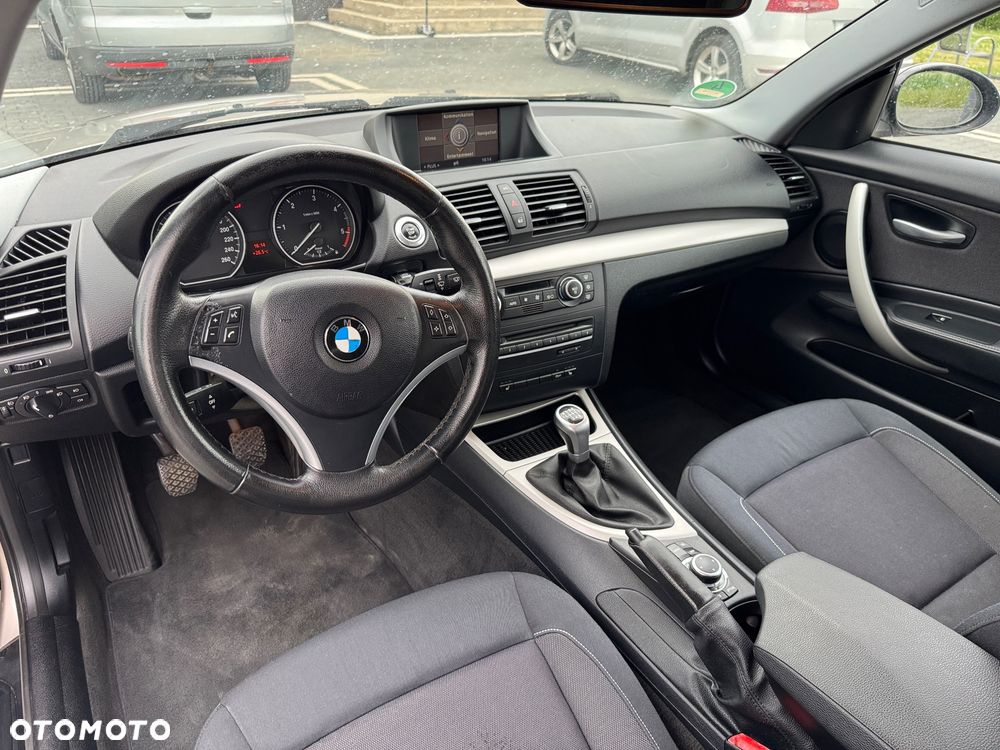 BMW Seria 1 120d DPF Edition Lifestyle - 17