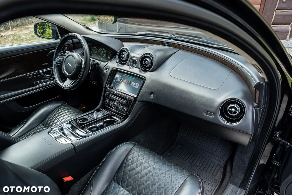 Jaguar XJ 3.0 T AWD Portfolio - 26