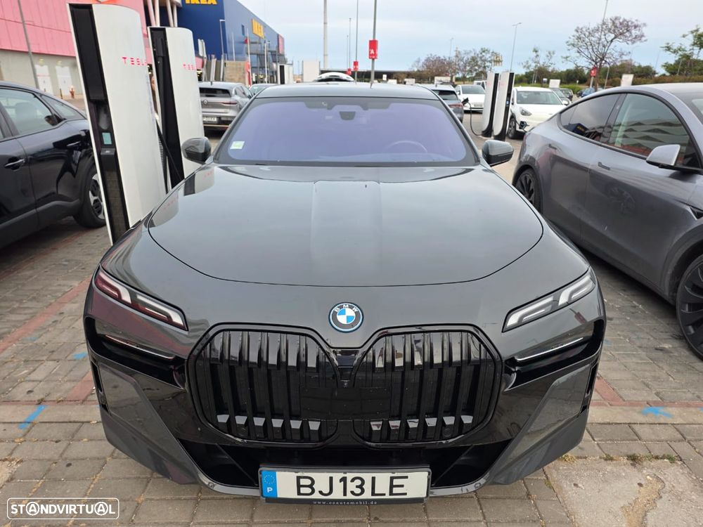 BMW i7 xDrive60 Pack Desportivo M Pro - 22