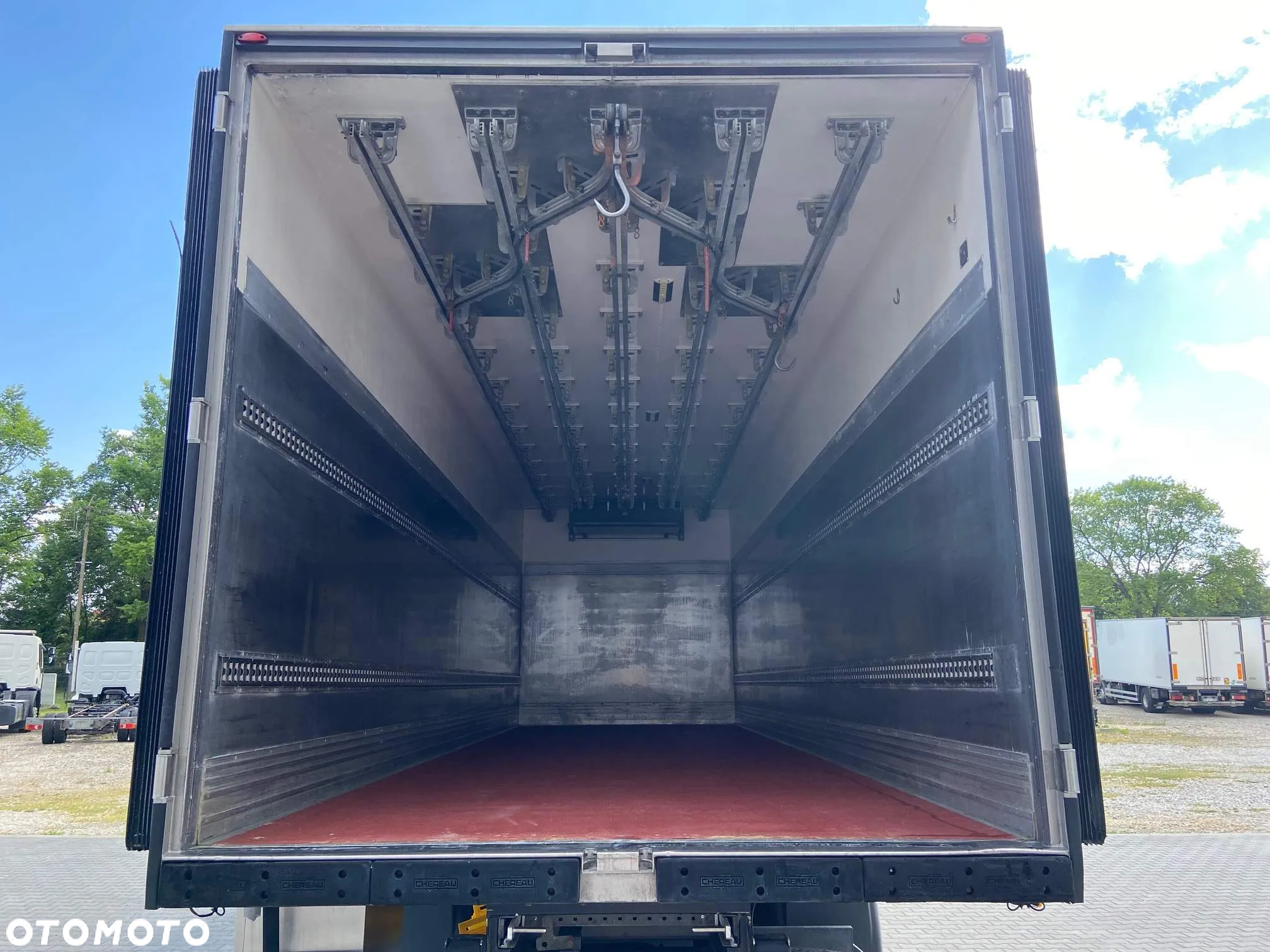 MAN TGS 26.400 CHŁODNIA HAKÓWKA CARRIER S 850 CHEREAU - 8