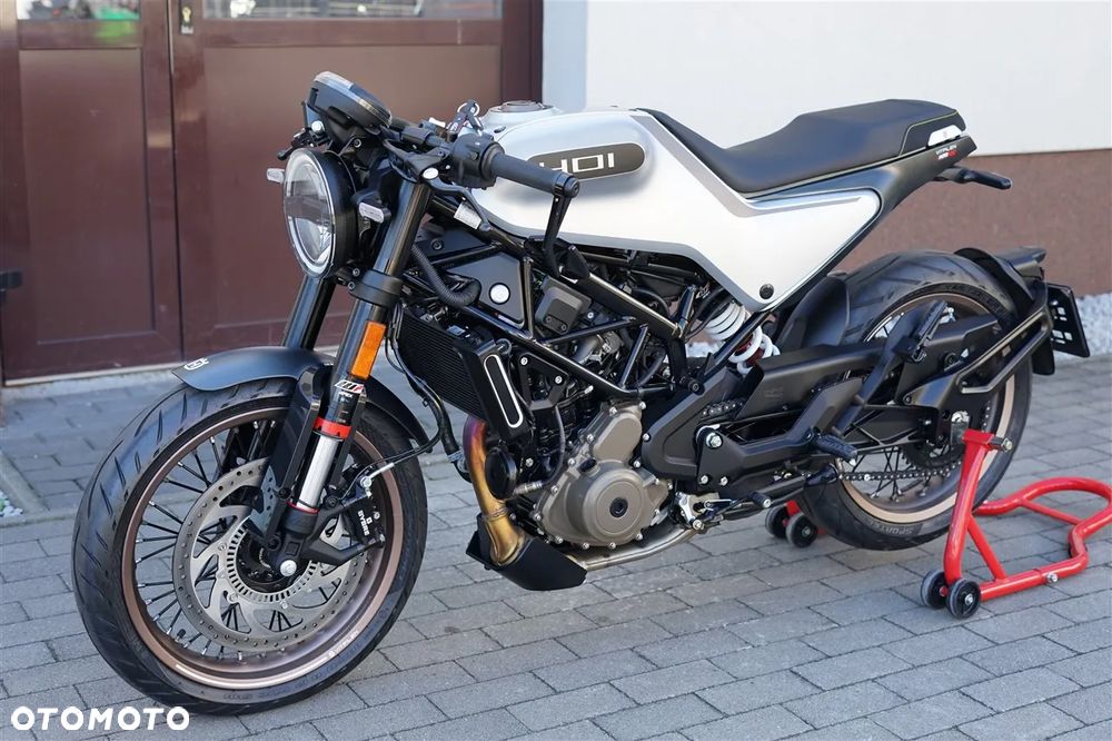 Husqvarna Vitpilen - 21