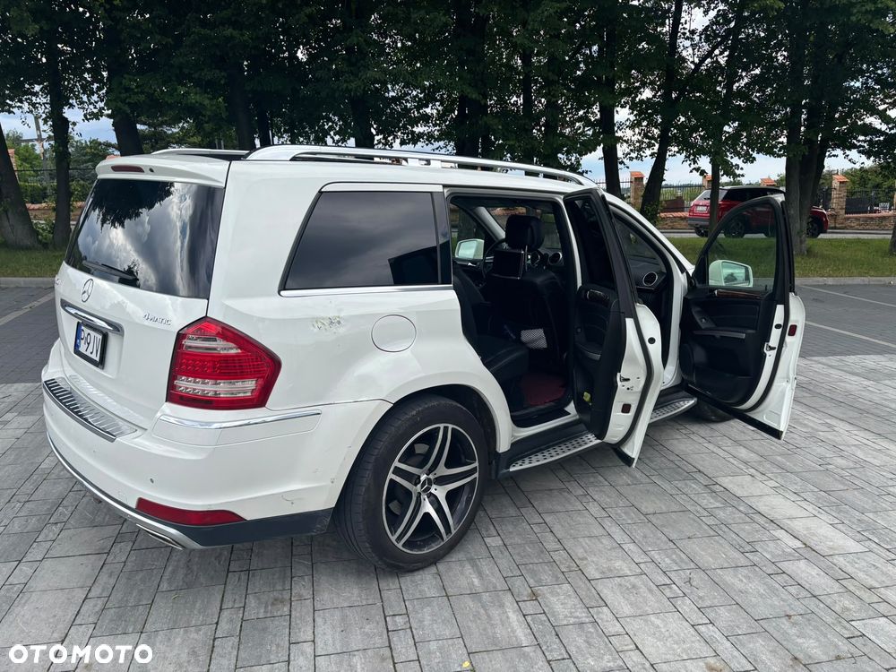 Mercedes-Benz GL 450 - 11