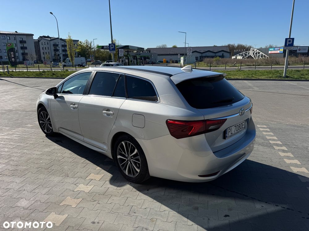 Toyota Avensis 1.8 Prestige - 3