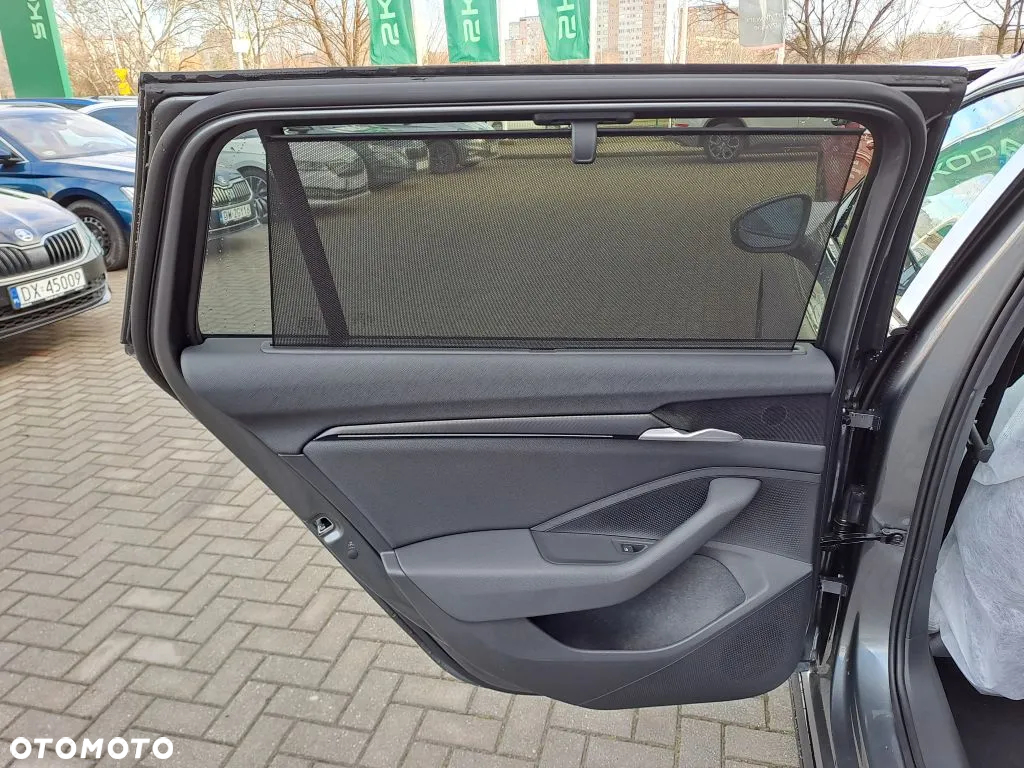 Skoda Superb 2.0 TSI Sportline DSG - 9