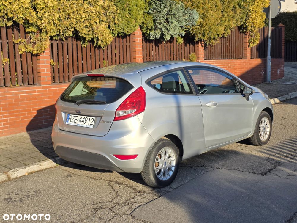 Ford Fiesta 1.25 Celebration - 15