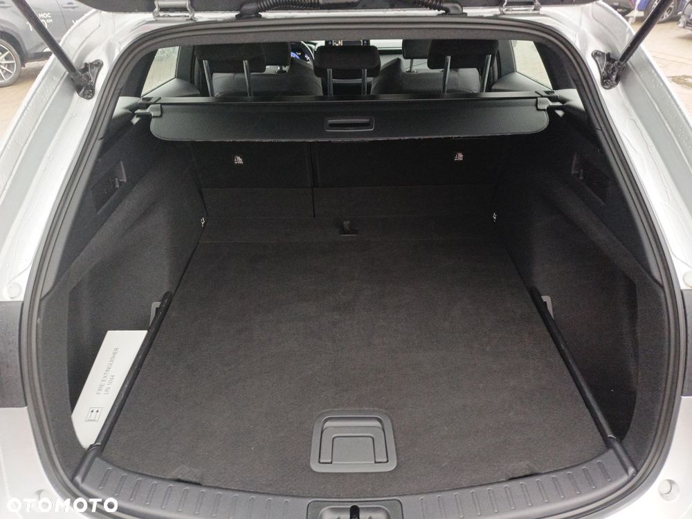 Toyota Corolla 1.8 Hybrid Comfort - 12