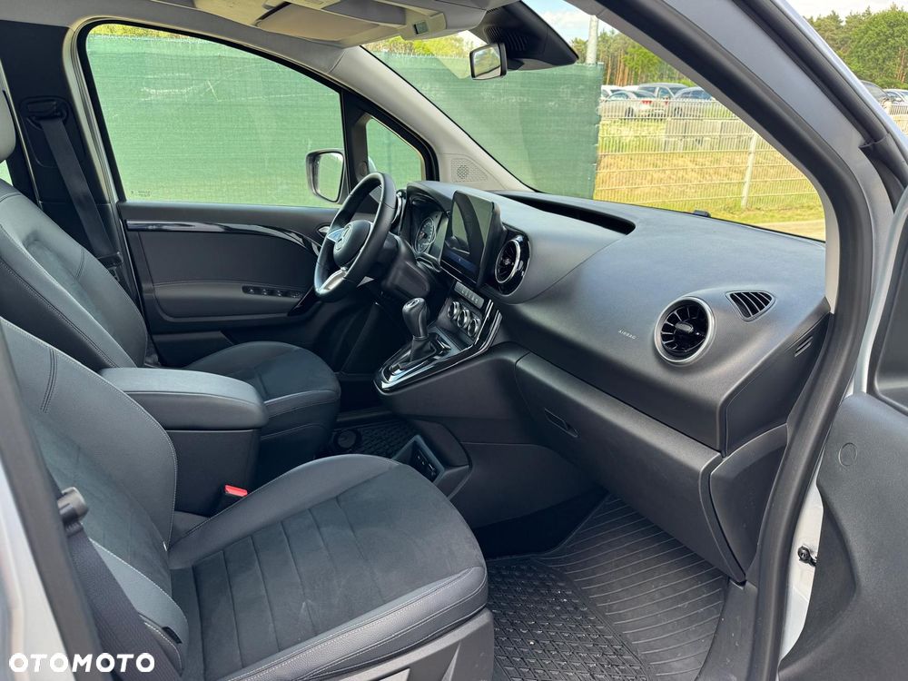 Mercedes-Benz Klasa T 180 d Style - 26