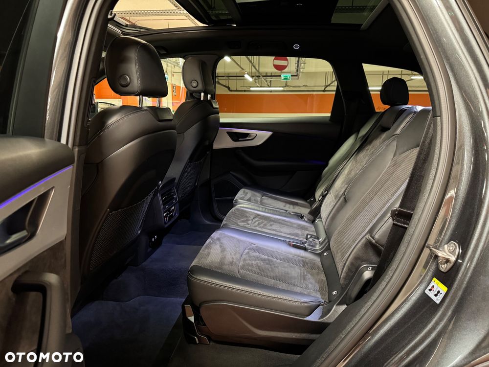 Audi Q7 - 16