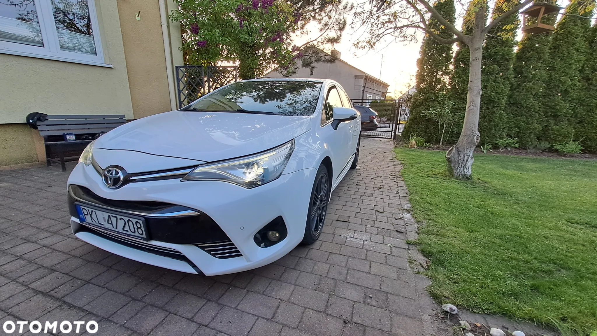 Toyota Avensis 2.0 D-4D Prestige - 13