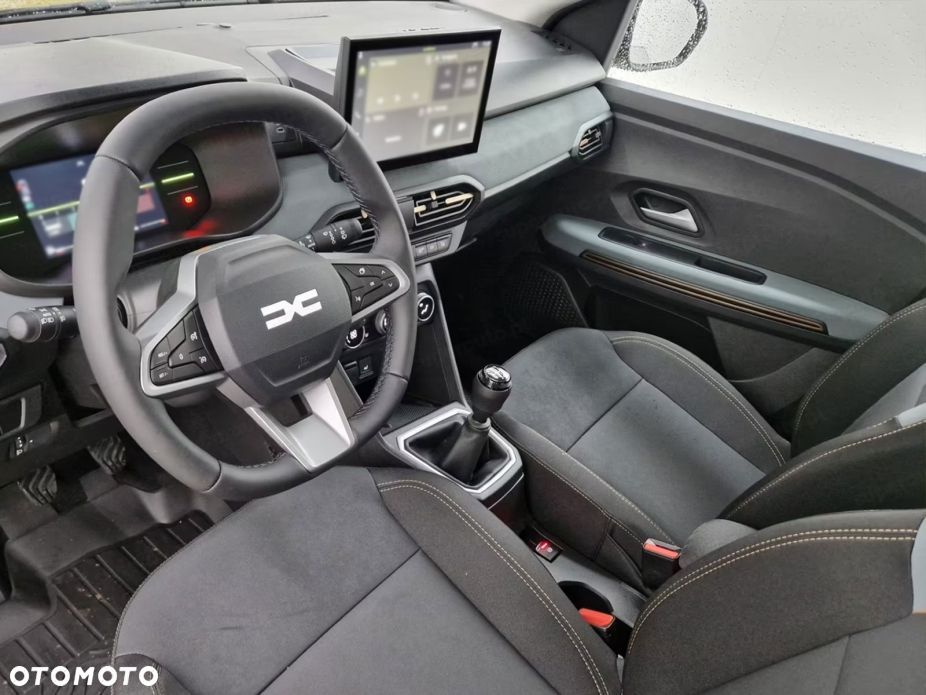 Dacia Sandero - 8