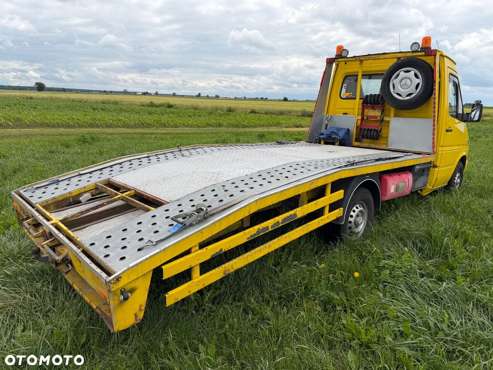 Mercedes-Benz Sprinter - 5
