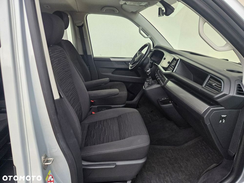 Volkswagen Multivan - 11